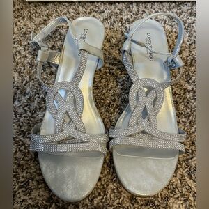 NWOT London Fog Silver Sandals 10